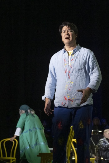 Adam Diegel as Turridu with Nina Yoshida Nelsen as Mamma Lucia