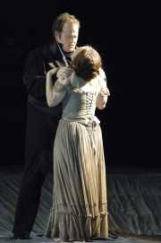 Tenor Garrett Sorenson as Alfredo and soprano Dina Kuznetsova as Violetta, La Traviata, Boston Lyric Opera, 2006