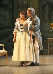 Soprano Ailyn Pérez (Susanna) and baritone Paulo Szot (Count Almaviva), Le nozze di Figaro, Boston Lyric Opera, 2007