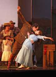 Belcore (tenor James Westman) and Adina (soprano Maria Kanyova), L'eliser d'amore, Boston Lyric Opera, 2008