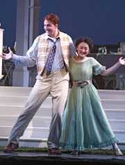 Nemorino (tenor Eric Cutler) and Giannetta (soprano Ji Young Yang), L'eliser d'amore, Boston Lyric Opera, 2008