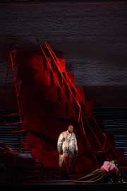 Alfred Walker (The Dutchman) and Olivia Dundon-Duvall (Senta, age 14), The Flying Dutchman, Boston Lyric Opera, 2013