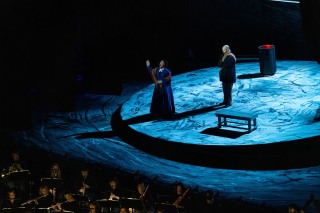 Mimi (Lauren Michelle) and Marcello (Edward Parks) in BLO's La Boheme